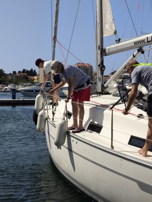 2025-11/img-20250608-101137